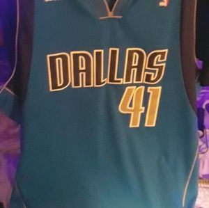 Dirk nowitizki jersey